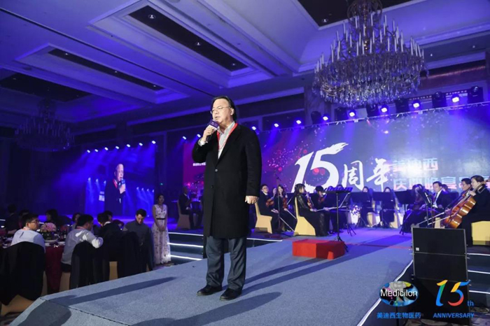 张江集团党委委员、副总经理王兰忠