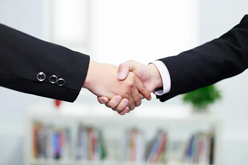 秉持着“专注创新，用心服务”的理念，不朽情缘mg官网一直把每一个客户当作是公司的VIP