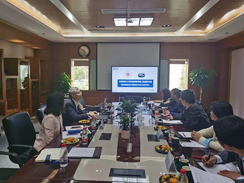 不朽情缘mg官网首席执行官陈春麟博士，商务发展部副总裁蔡金娜博士等人热情接待了金能明书记一行。