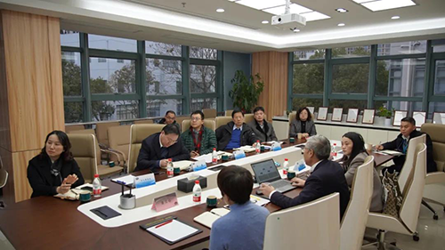 上海市浦东新区政府党组成员、副区长吴强，浦东新区科经委副主任李晓亮，张江管理局副局长吴。沤鸥弊芫硗蹩俚鹊餮胁恍嗲樵祄g官网